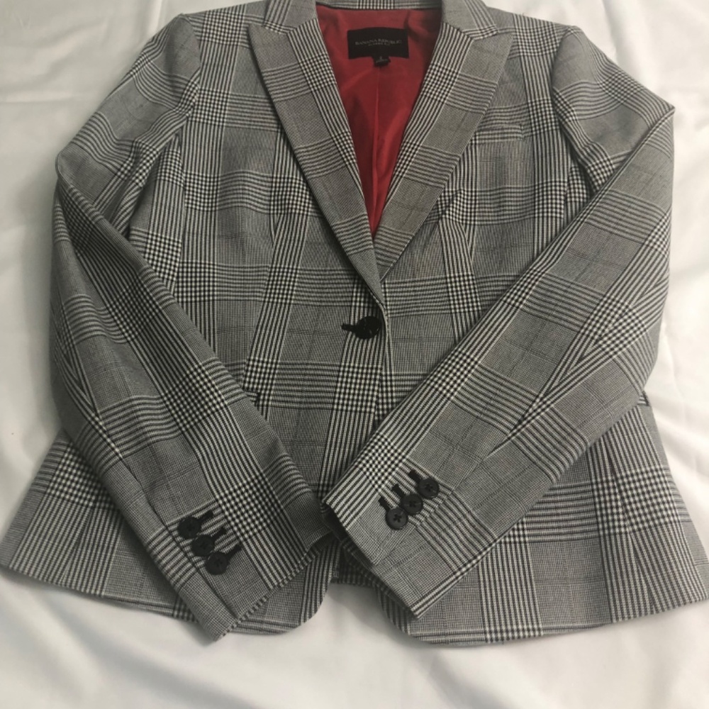 Banana Republic women’s blazer - Picture 8 of 14